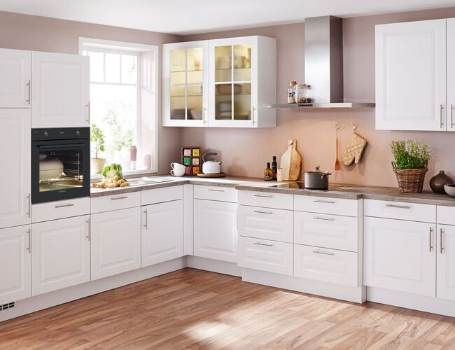 Küche mit Rahmenfront